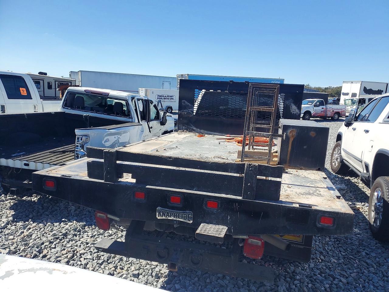 2021 Ford F550 Super Duty Flatbed Truck