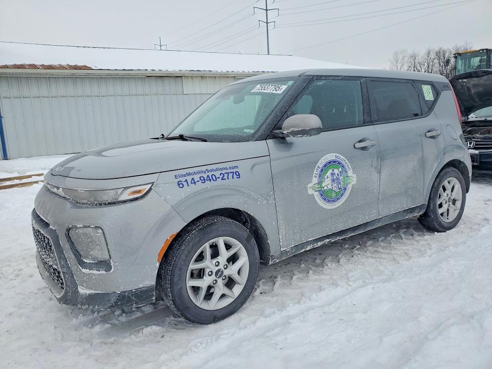 2022 KIA Soul lx