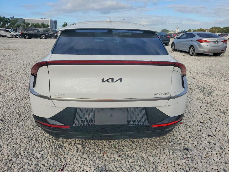 2024 KIA EV6 Light