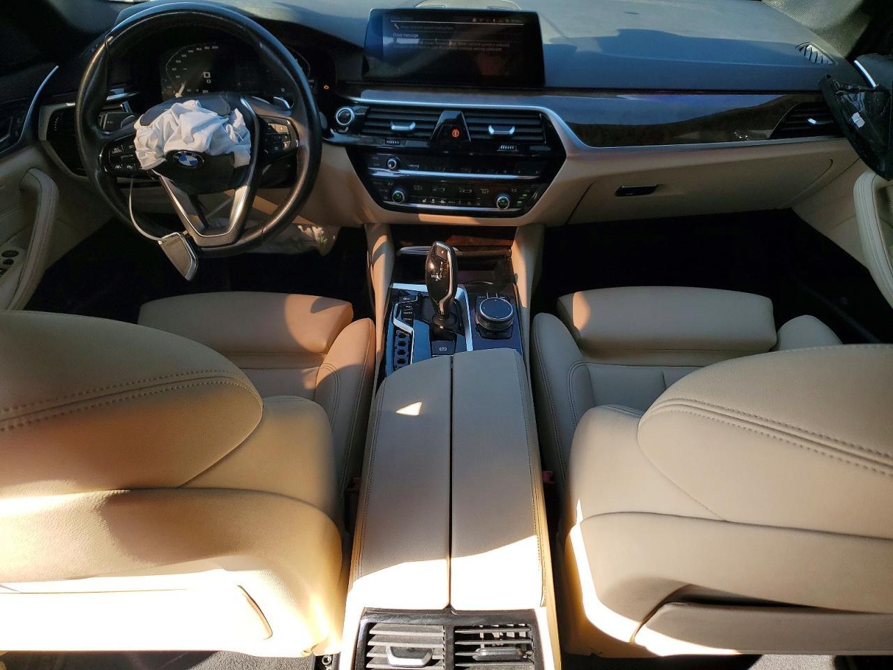 2020 BMW 530 i