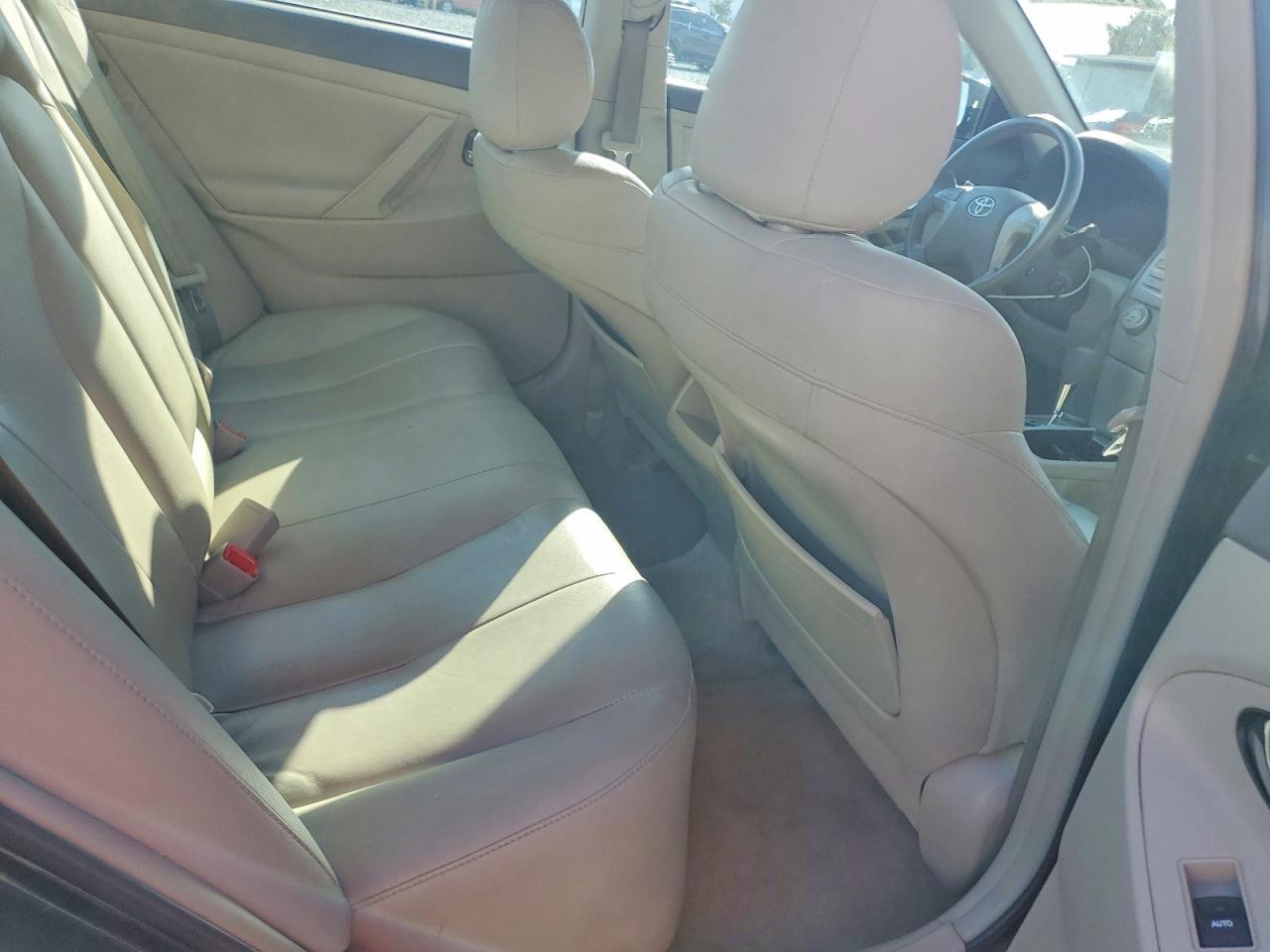 2011 Toyota Camry le