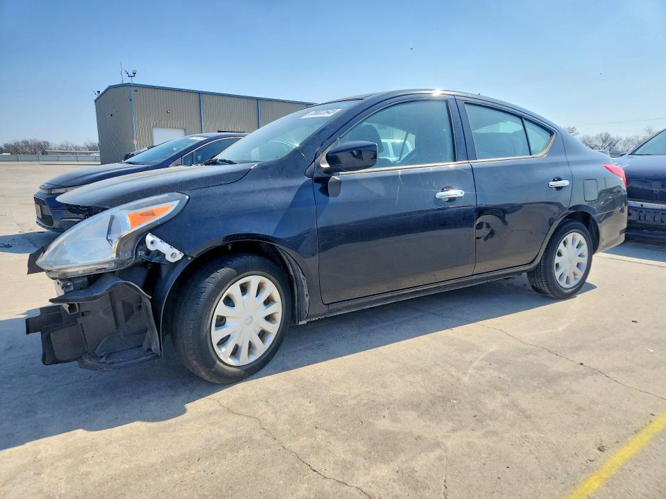 2019 Nissan Versa sv