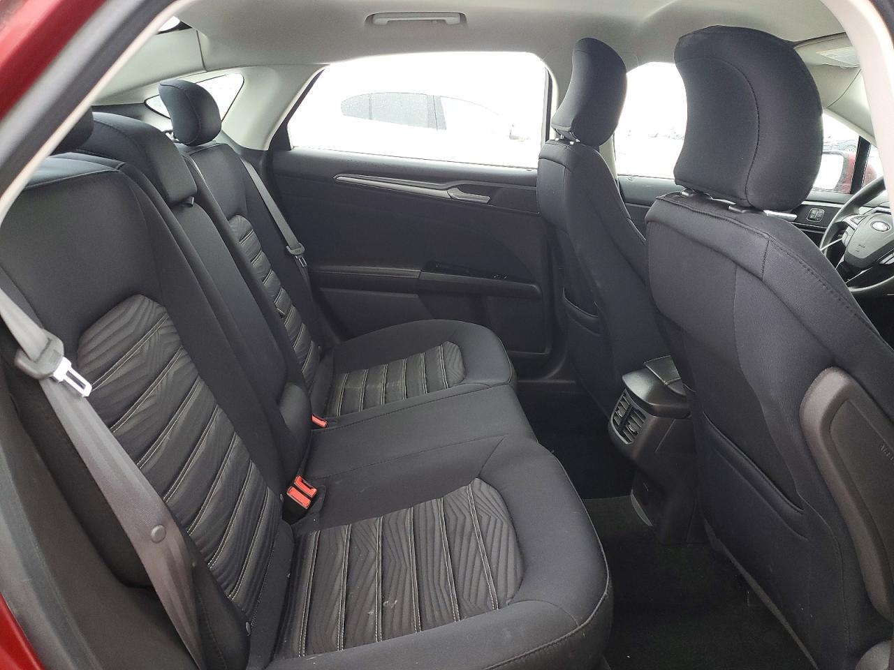 2016 Ford Fusion se