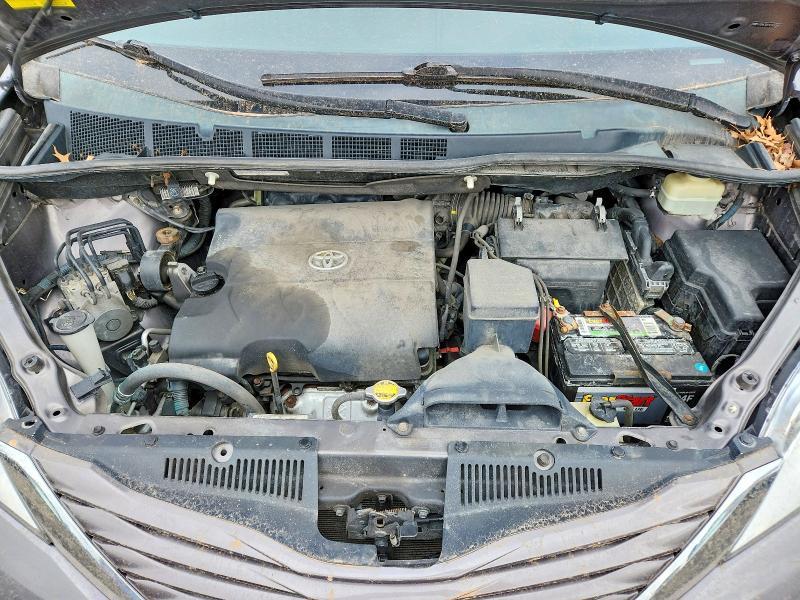 2015 Toyota Sienna le