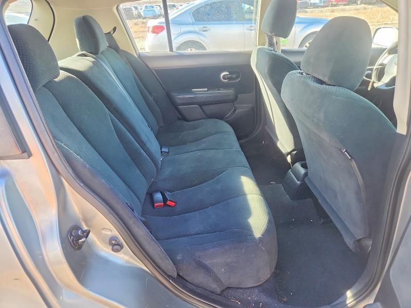 2011 Nissan Versa 1.8 s