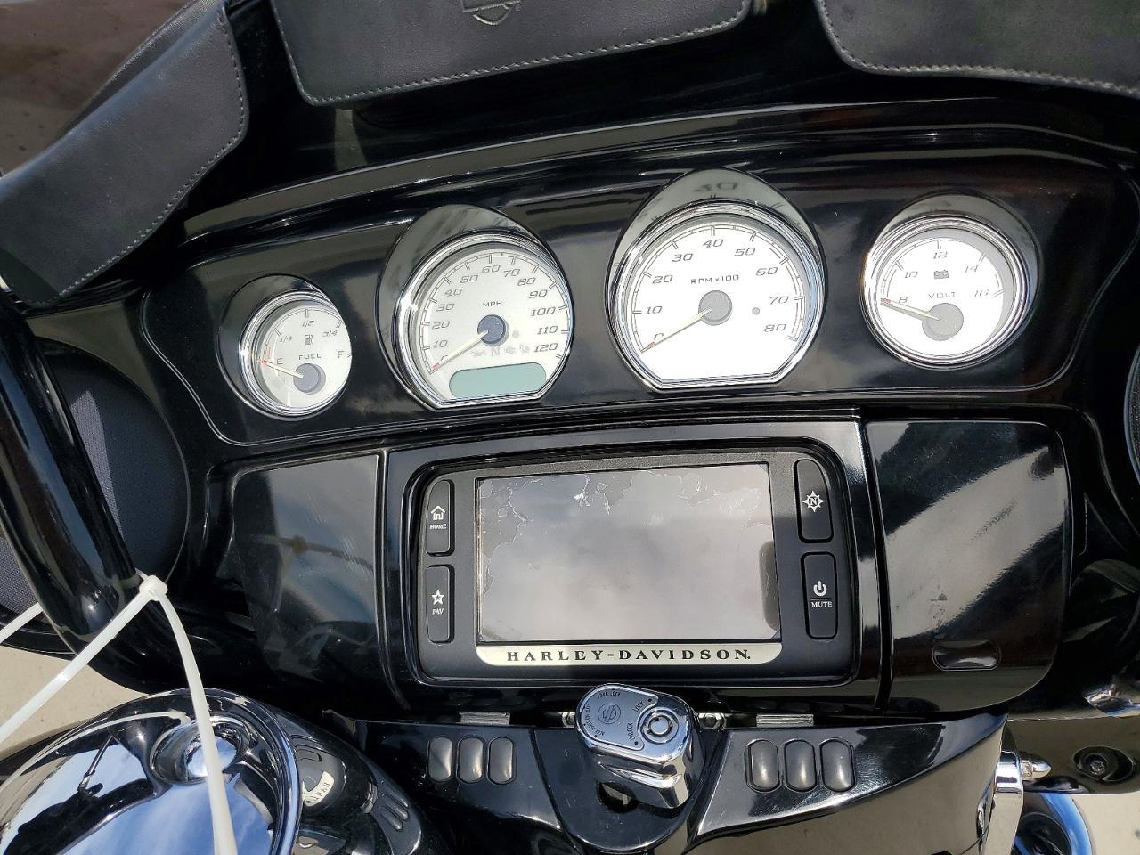 2014 Harley-Davidson Flhxs Street Glide Special