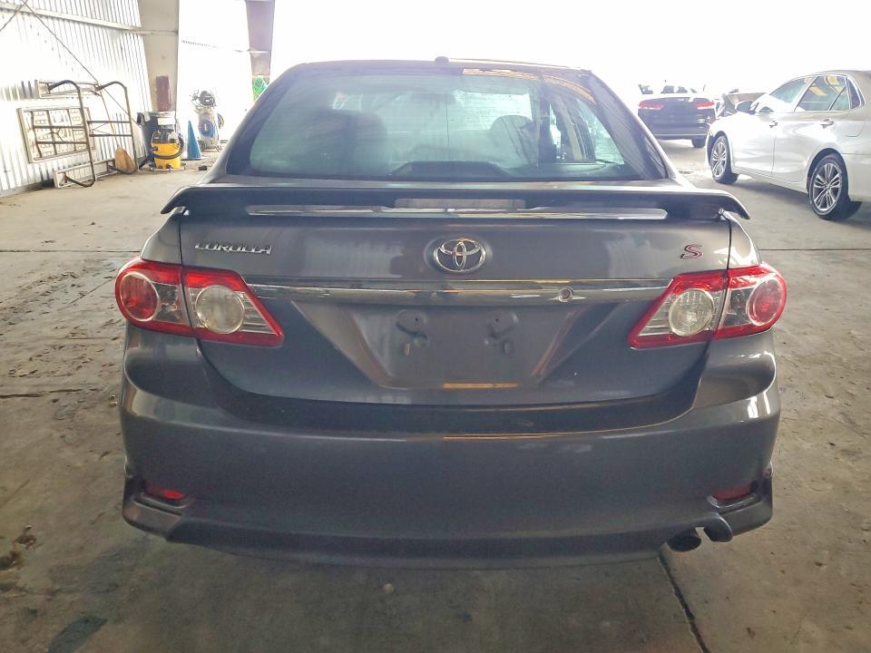 2013 Toyota Corolla s