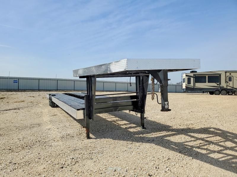 2022 Contender Trailer