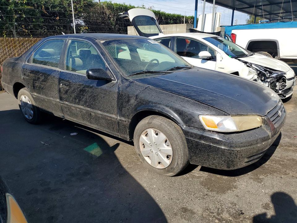 1998 Toyota Camry le