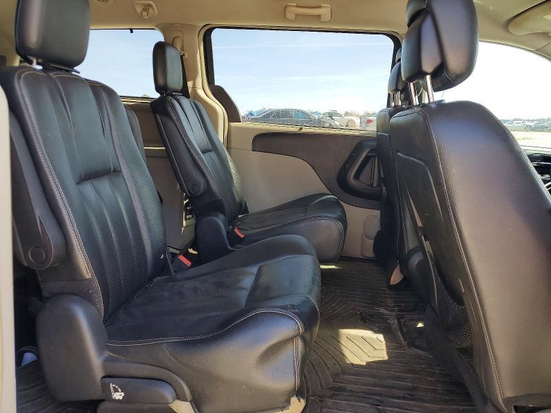 2014 Chrysler Town & Country Touring l