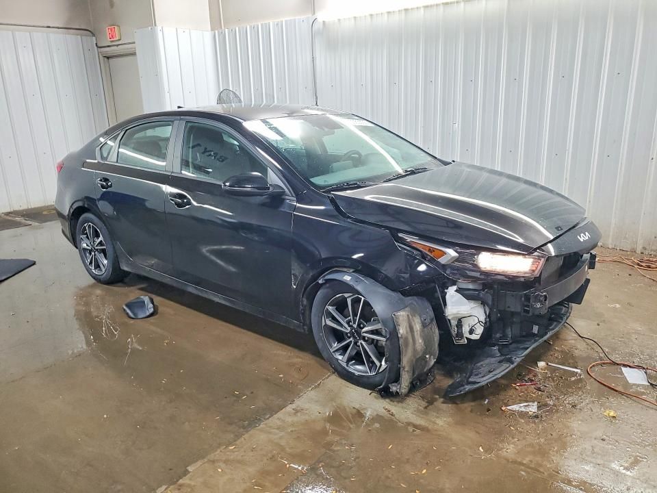 2022 KIA Forte fe