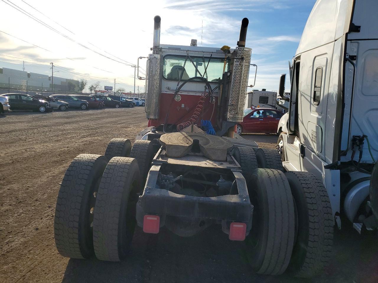 2005 Peterbilt 378
