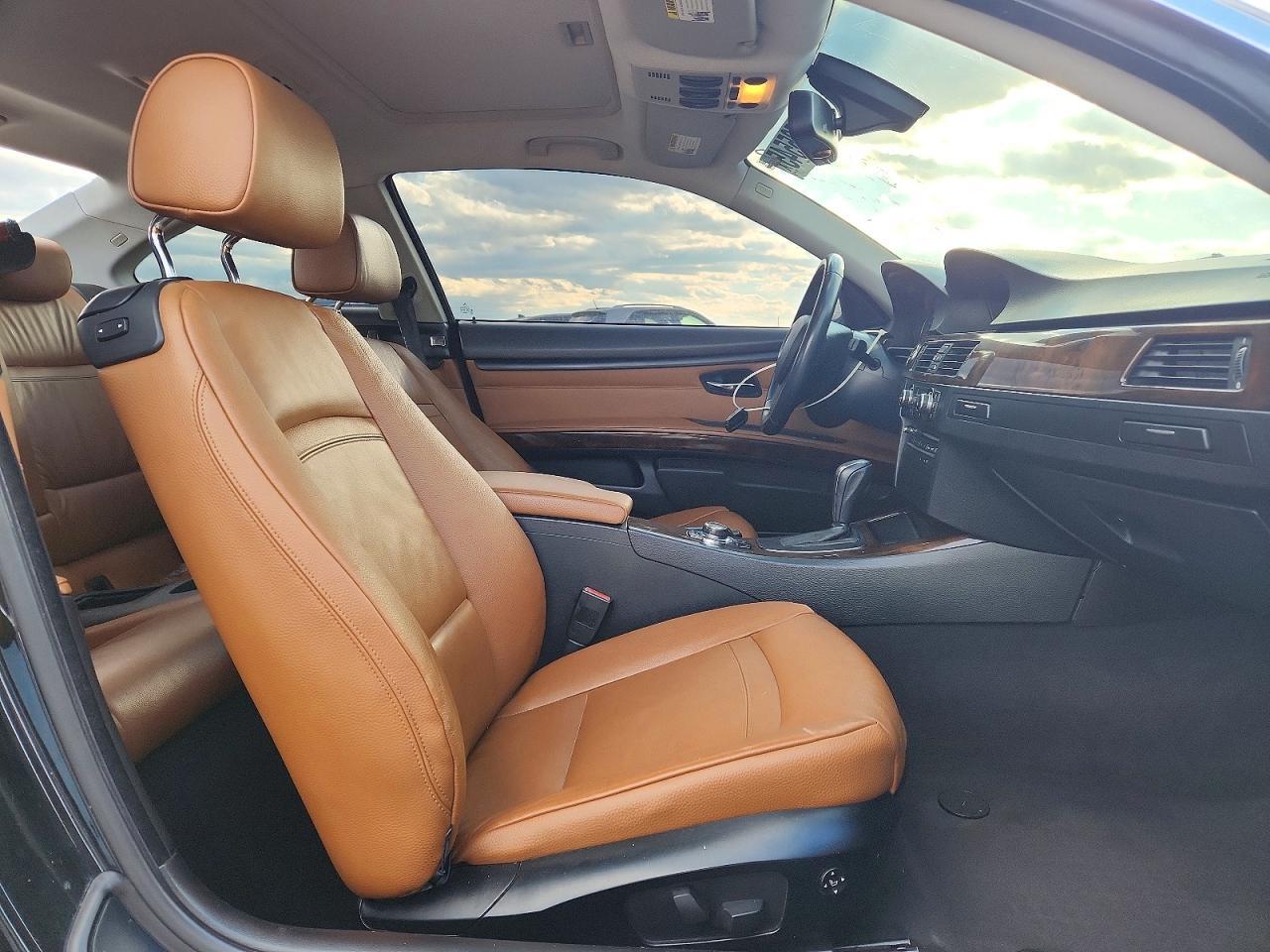 2011 BMW 323i