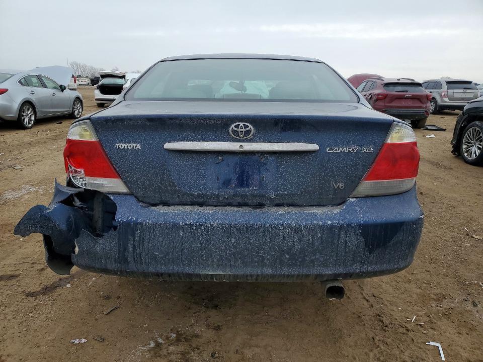 2005 Toyota Camry le