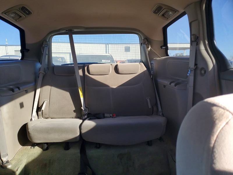 2004 Toyota Sienna ce