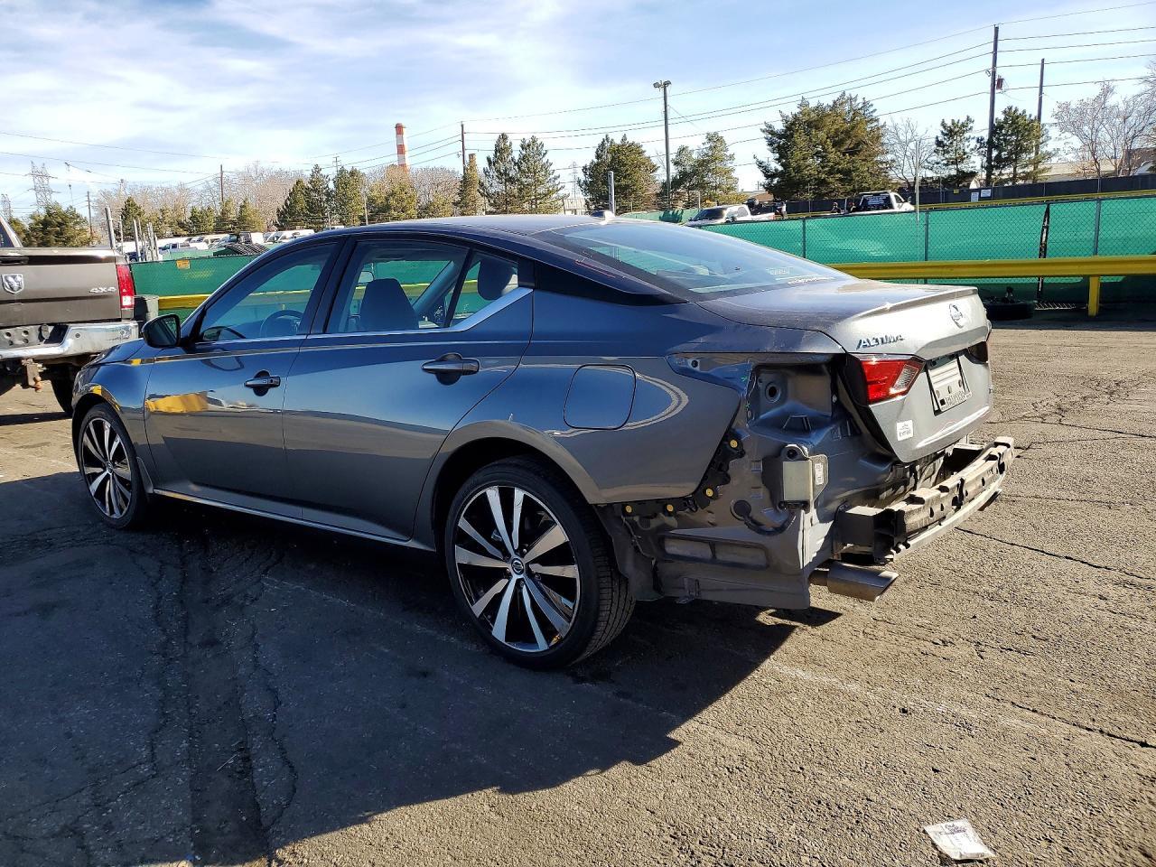 2021 Nissan Altima sr