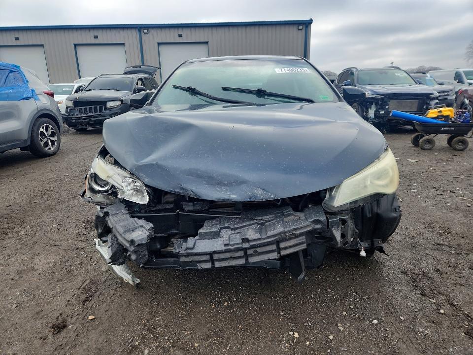 2016 Toyota Camry se