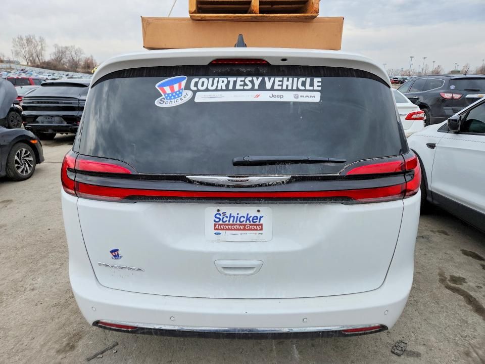 2025 Chrysler Pacifica Select