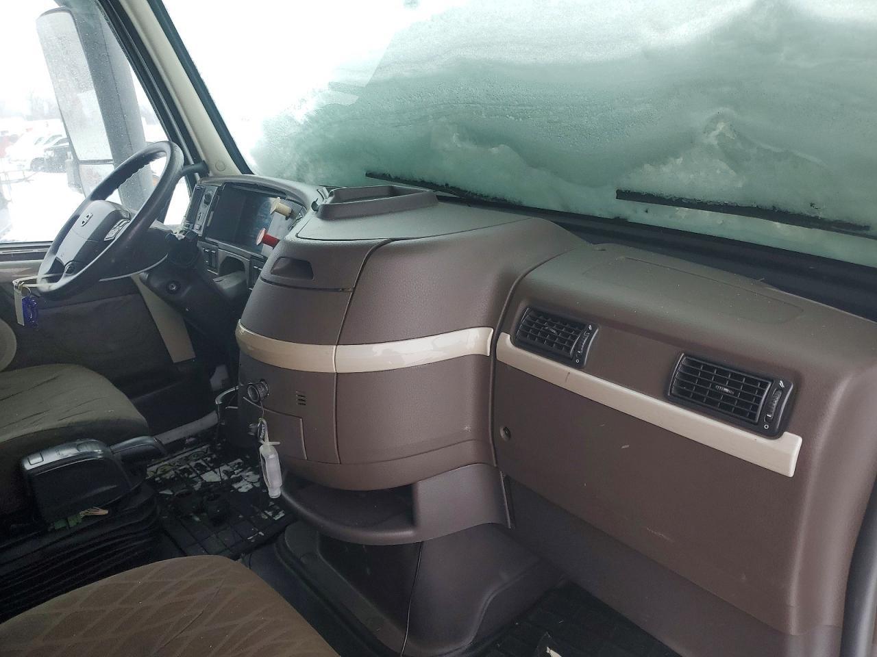 2014 Volvo VN VNL