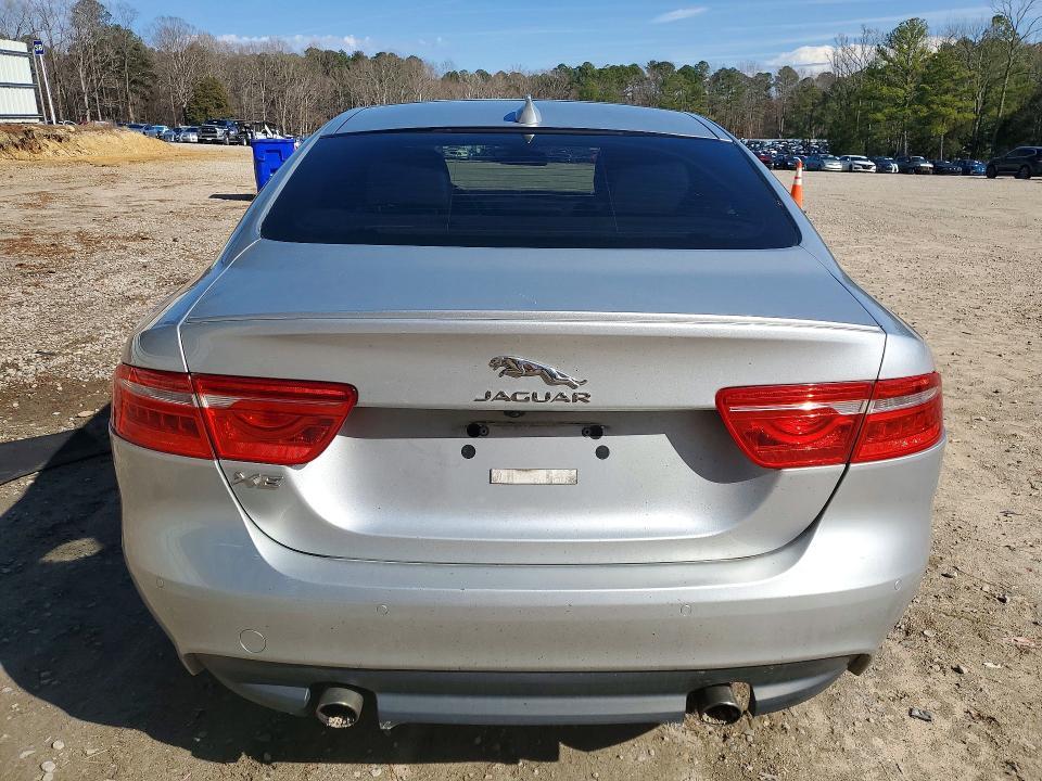 2017 Jaguar Xe R-sport