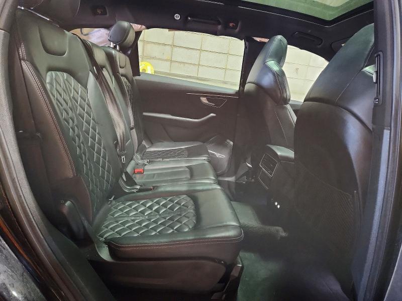 2020 Audi SQ7 Premium Plus
