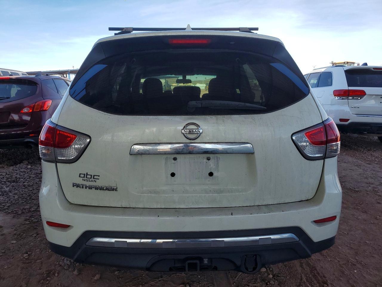 2015 Nissan Pathfinder s
