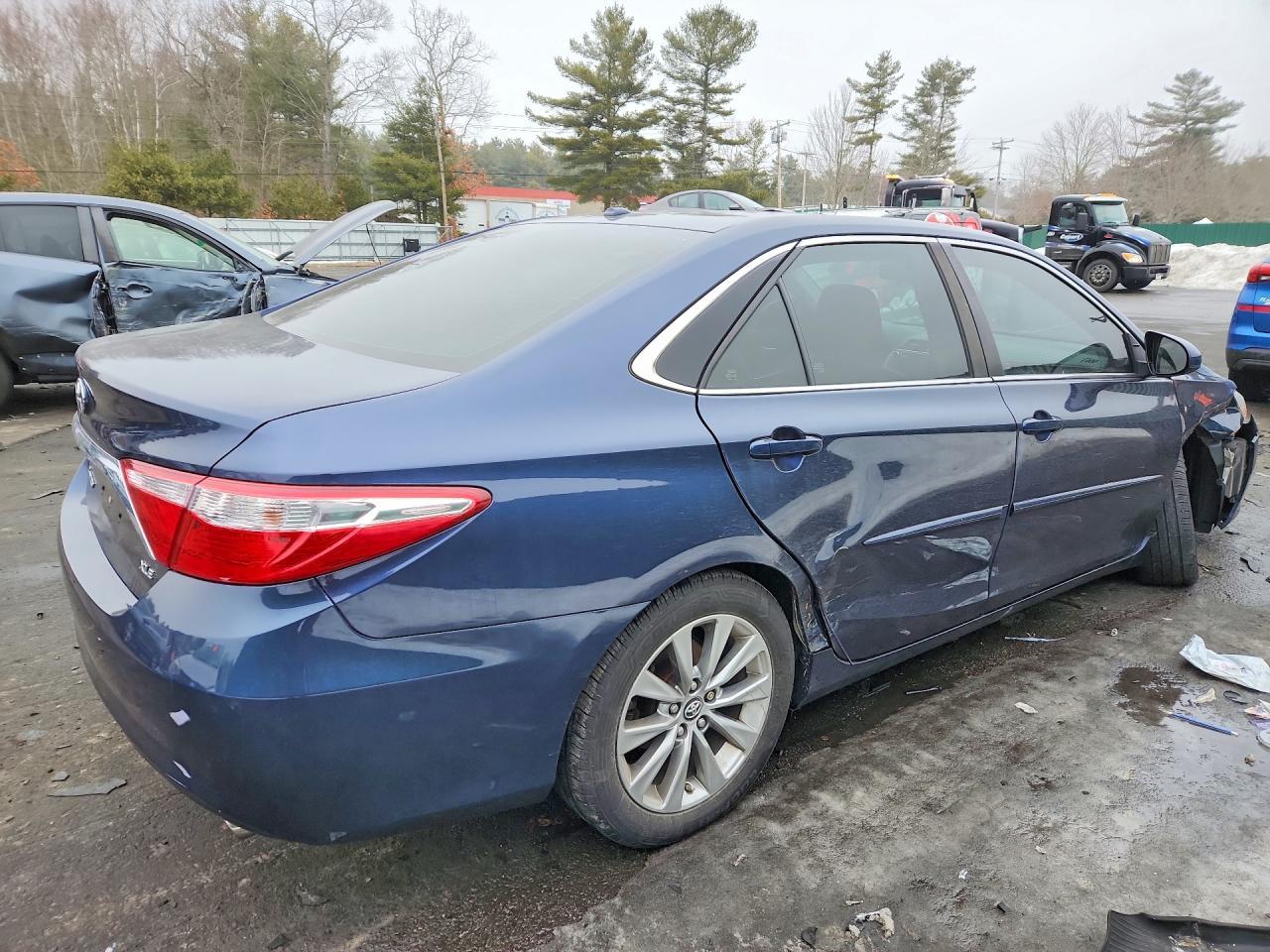 2017 Toyota Camry le