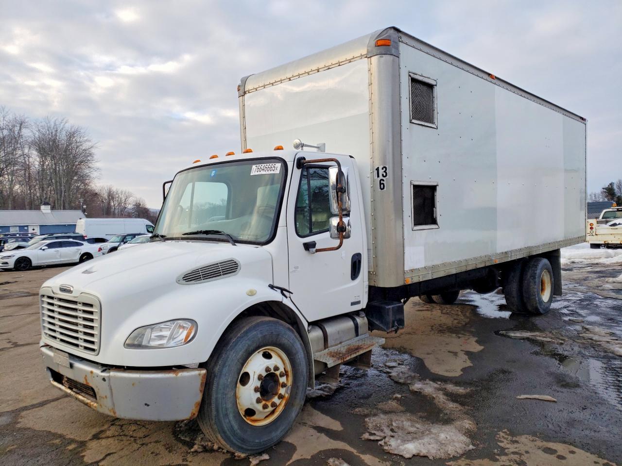 2005 Freightliner Business Class M2 BOX Truck