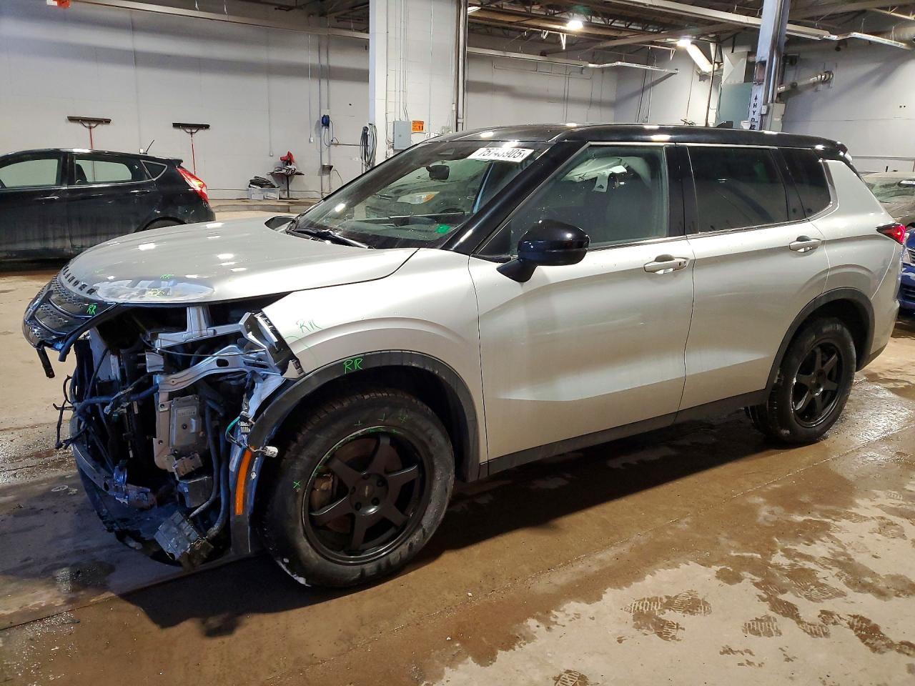 2023 Mitsubishi Outlander se