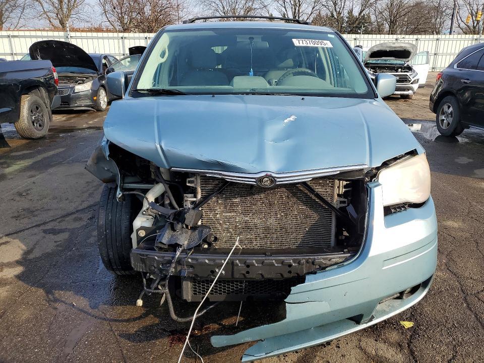 2010 Chrysler Town & Country Touring