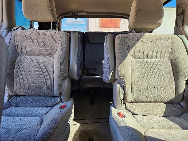 2010 Toyota Sienna le 7-passenger