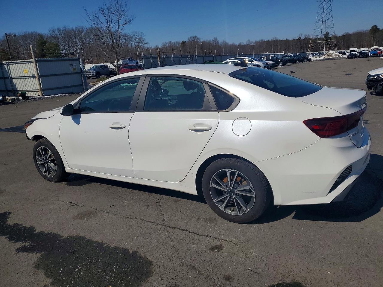 2024 KIA Forte lxs