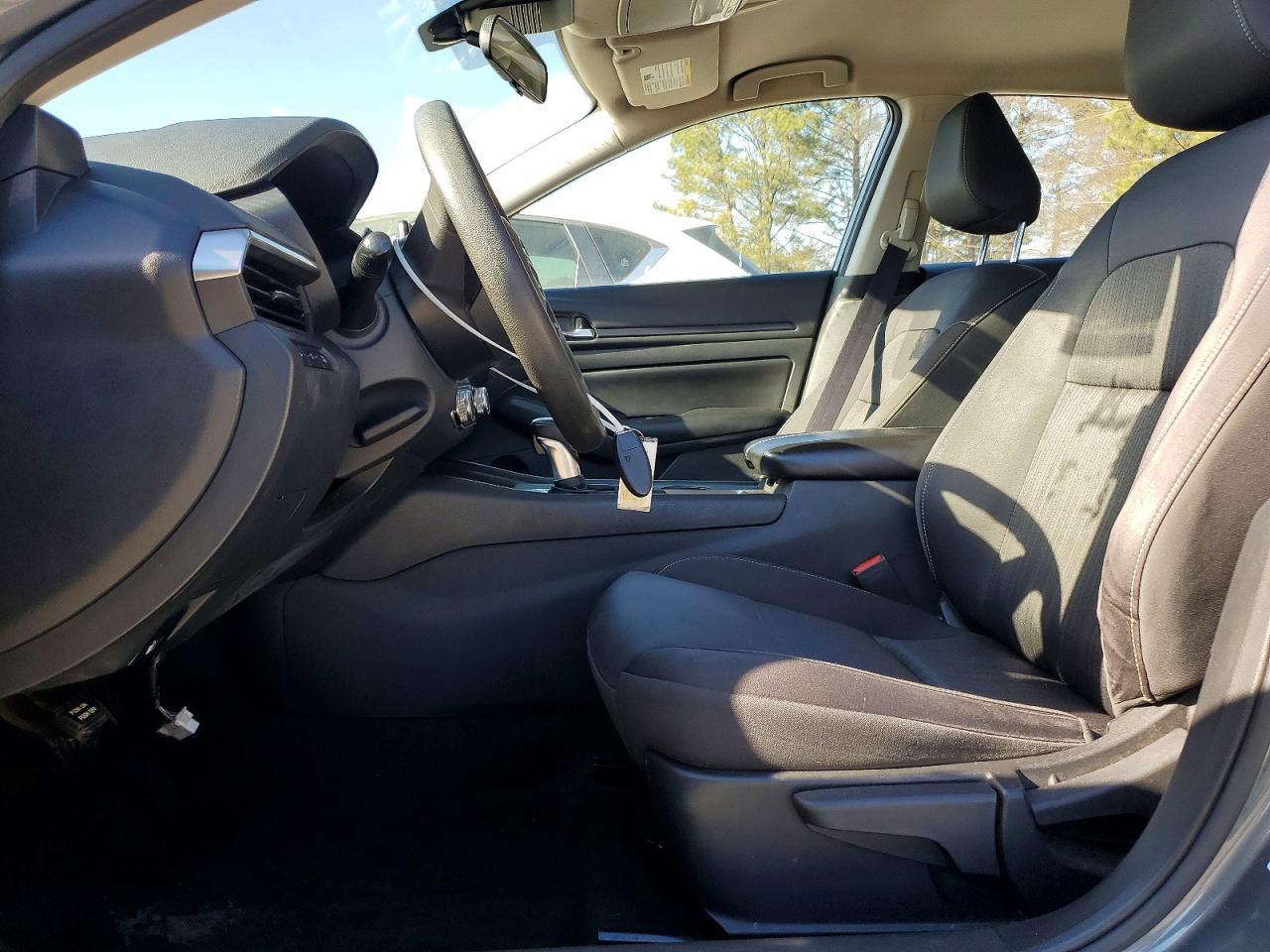 2022 Nissan Altima s