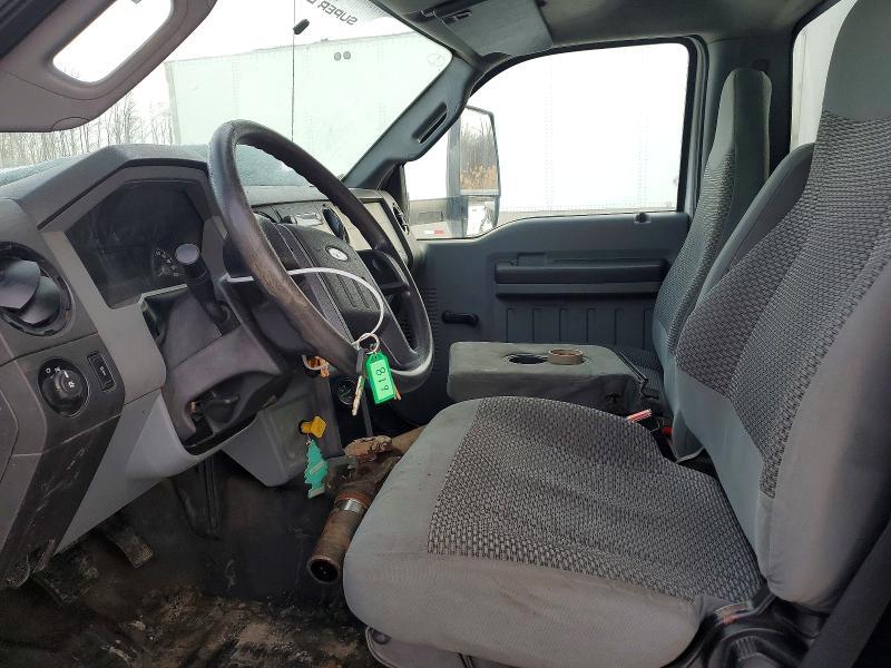 2016 Ford F750 Super Duty BOX Truck