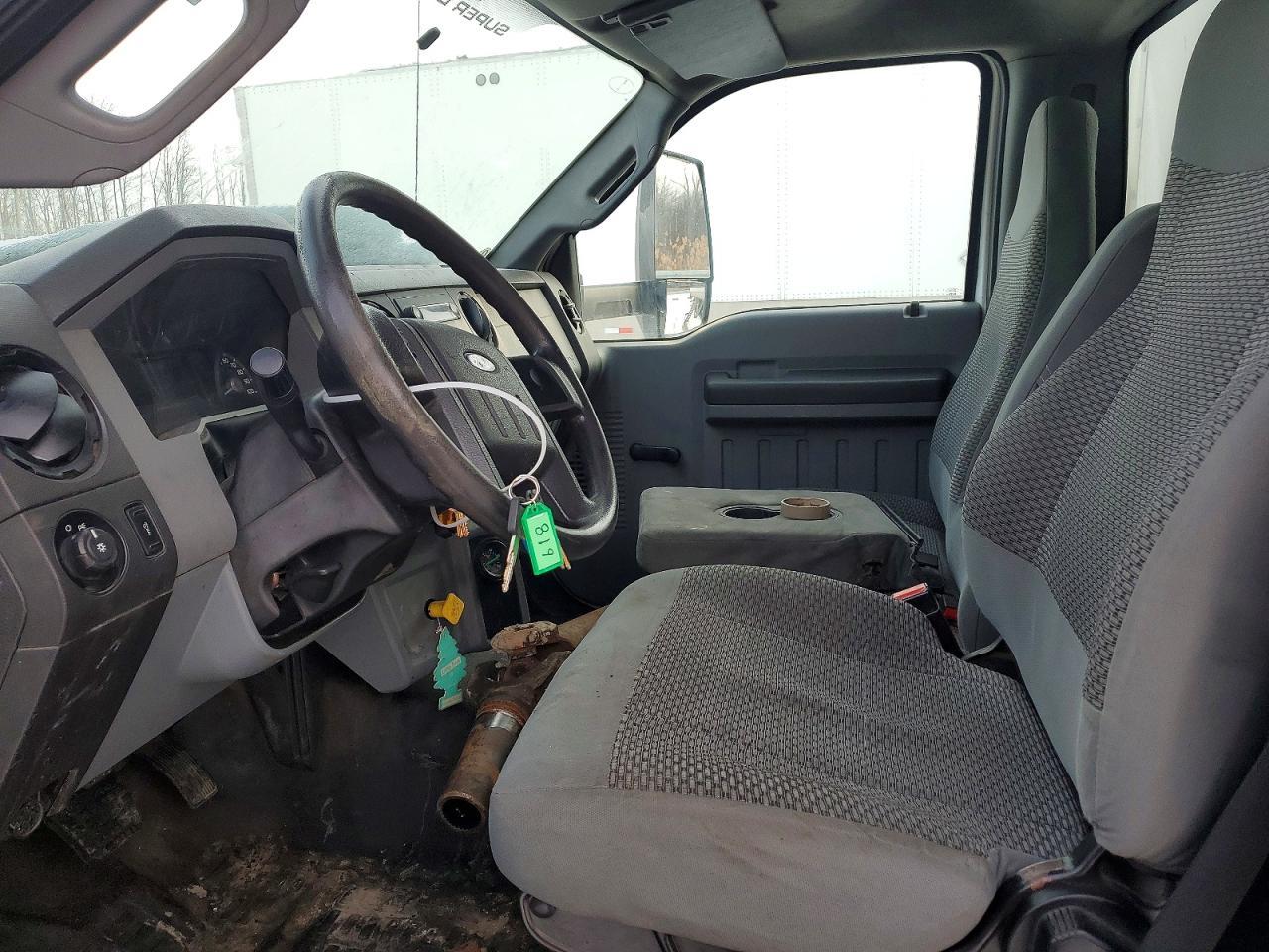 2016 Ford F750 Super Duty BOX Truck