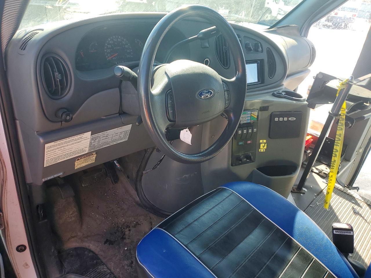2003 Ford E550 Shuttle Bus