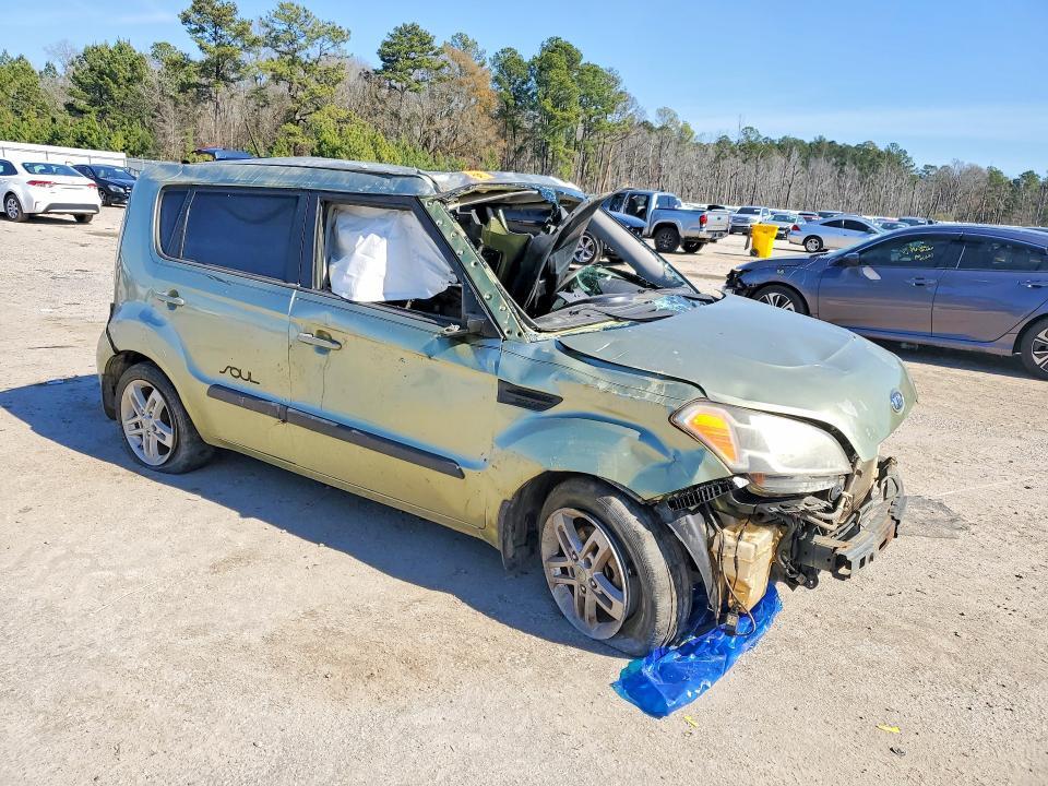 2011 KIA Soul +
