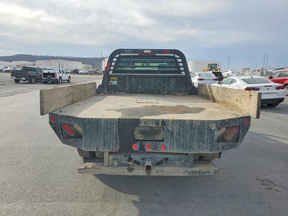 2015 GMC Sierra Flatbed Truck