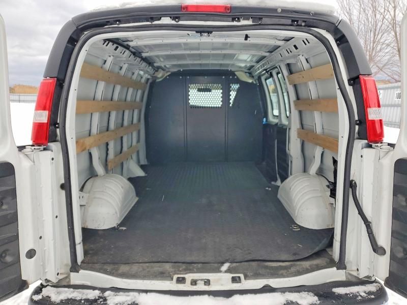 2024 Chevrolet Express G2500