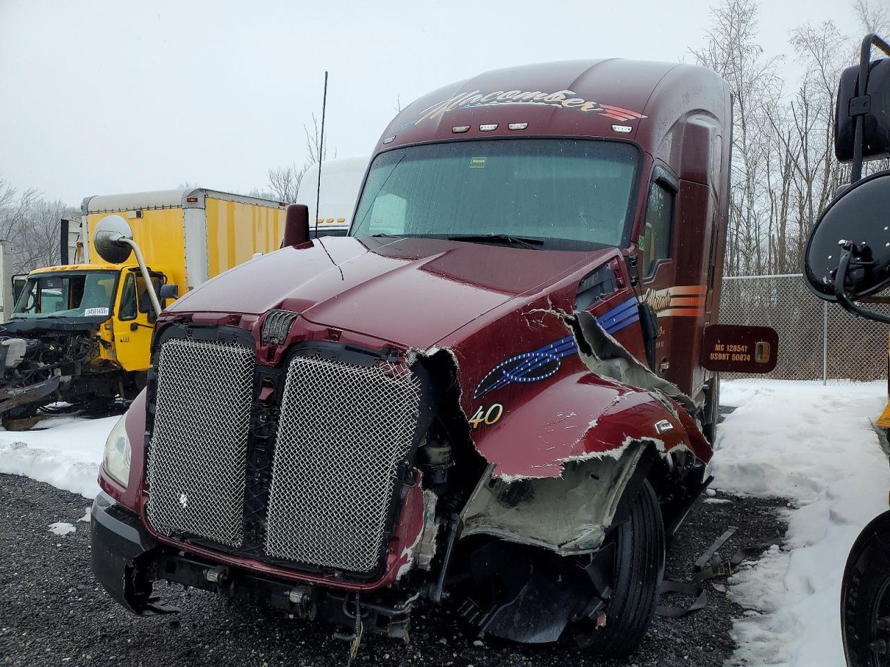 2014 Kenworth T680 Semi Truck