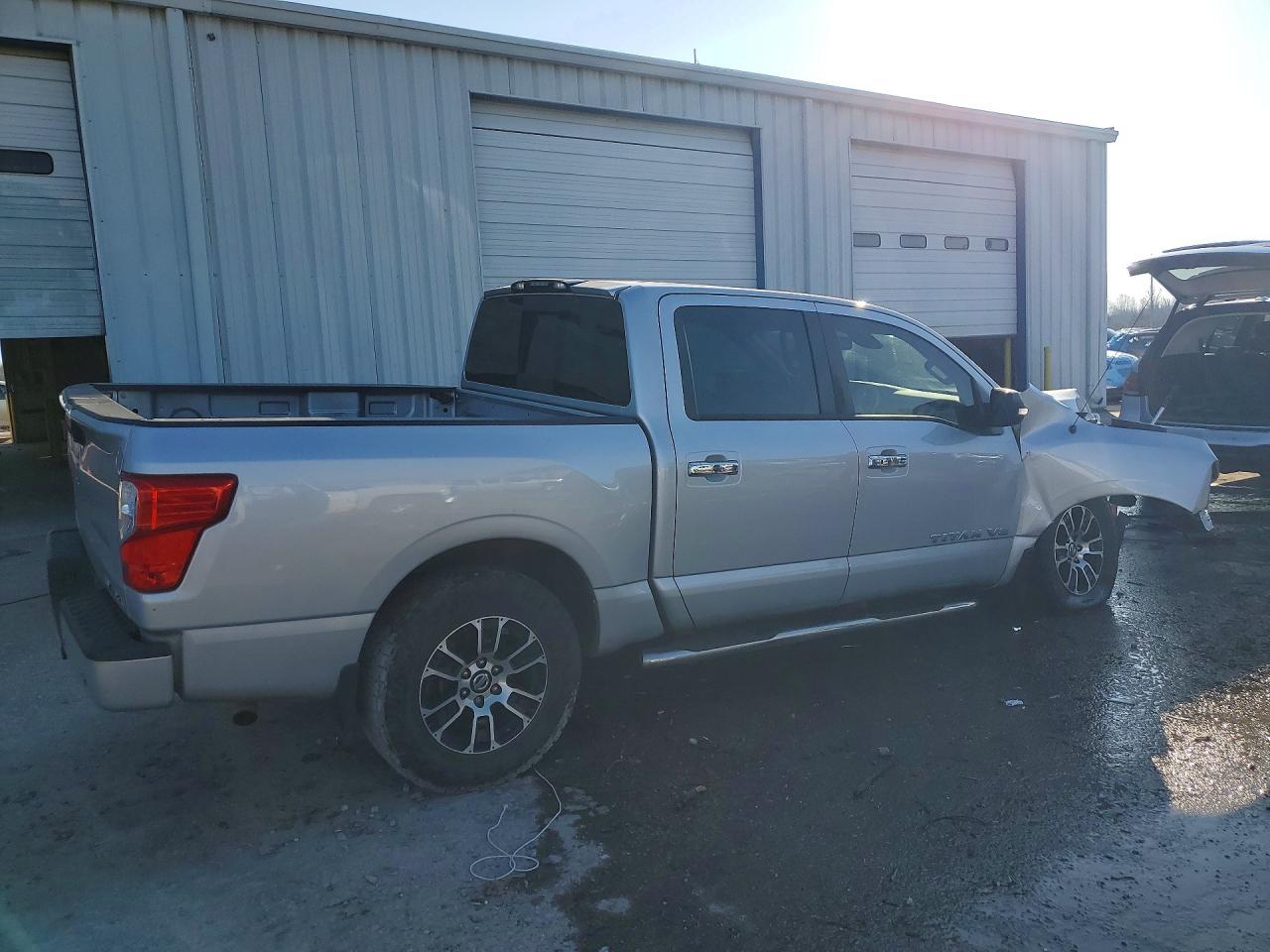 2020 Nissan Titan SV
