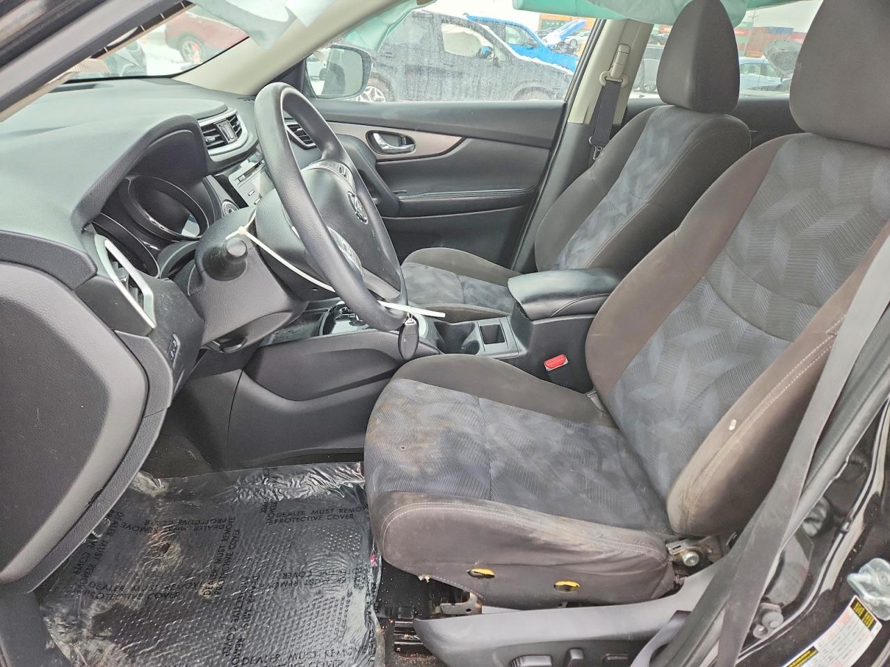 2015 Niss Rogue s