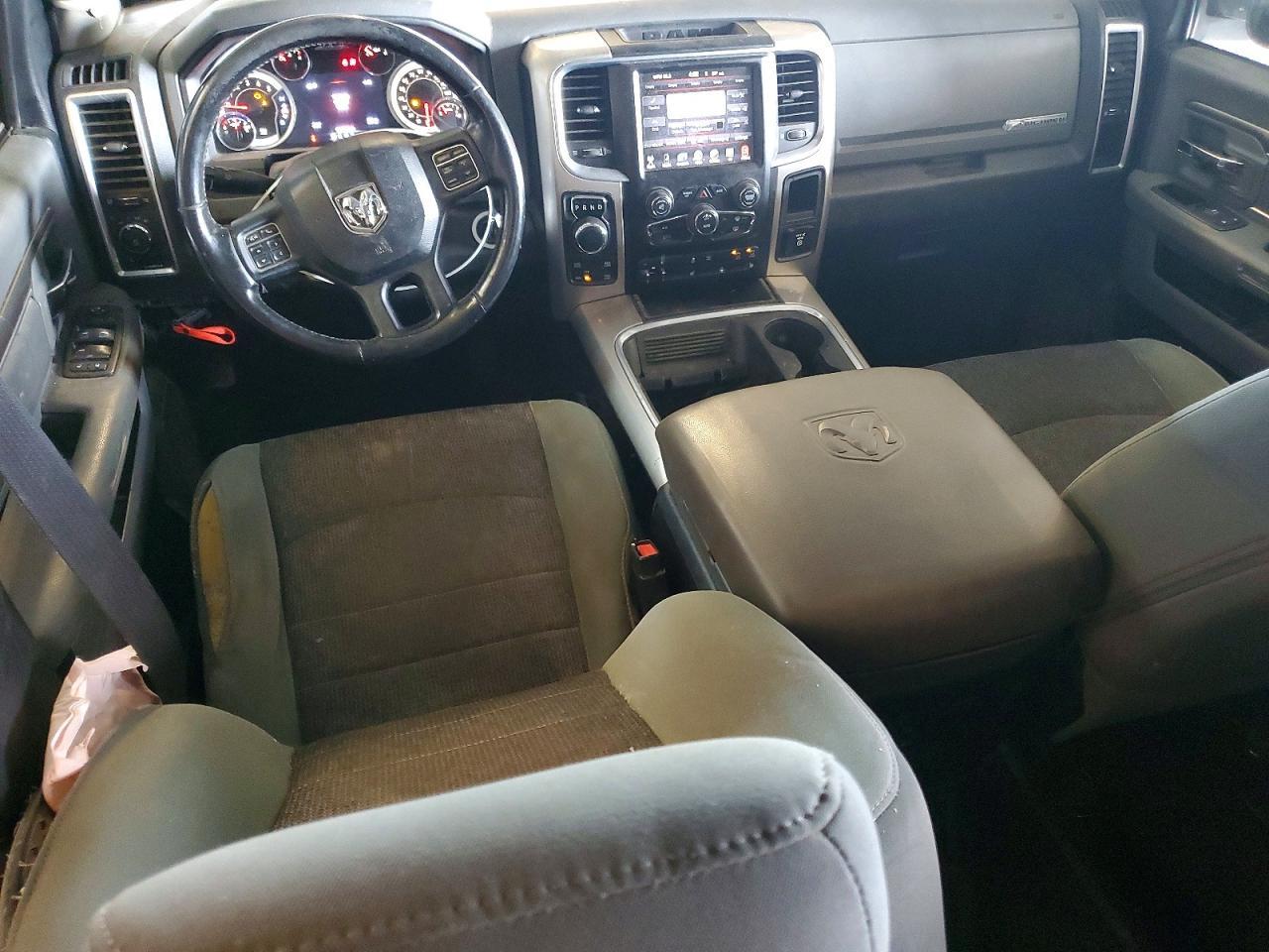 2016 Dodge RAM 1500 SLT