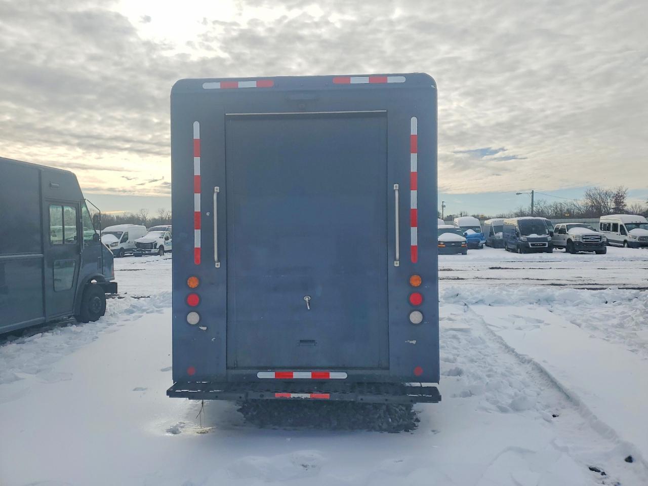 2020 Freightliner MT 45G Delivery Truck