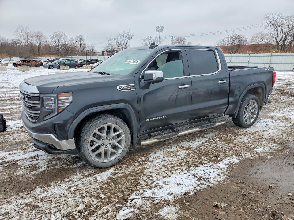 2022 GMC Sierra K1500 slt