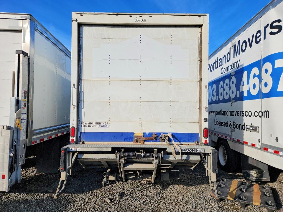 2020 Freightliner Business Class M2 BOX Truck