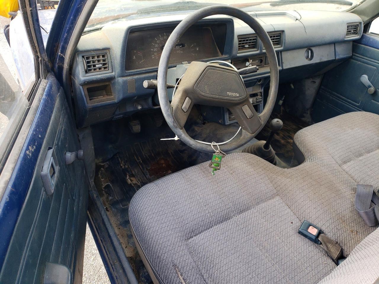 1987 Toyota Pickup Base