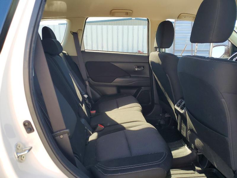 2019 Mitsubishi Outlander es