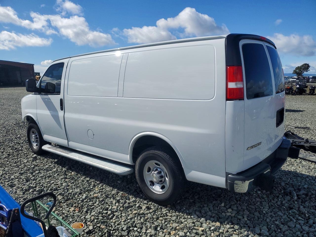 2021 Chevrolet Express G2500