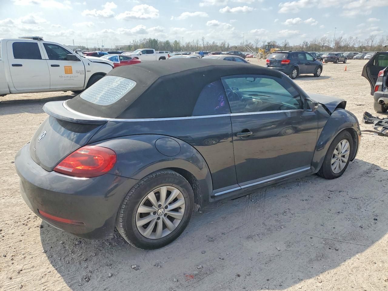 2018 Volkswagen Beetle s
